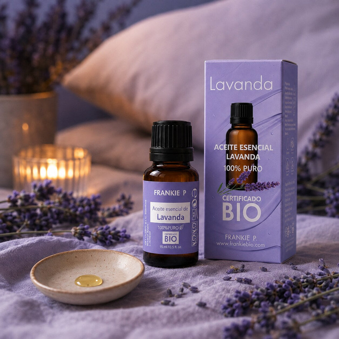 Aceite esencial de lavanda BIO: beneficios, usos y dilución: producto FRANKIE P en una escena botánica sensorial