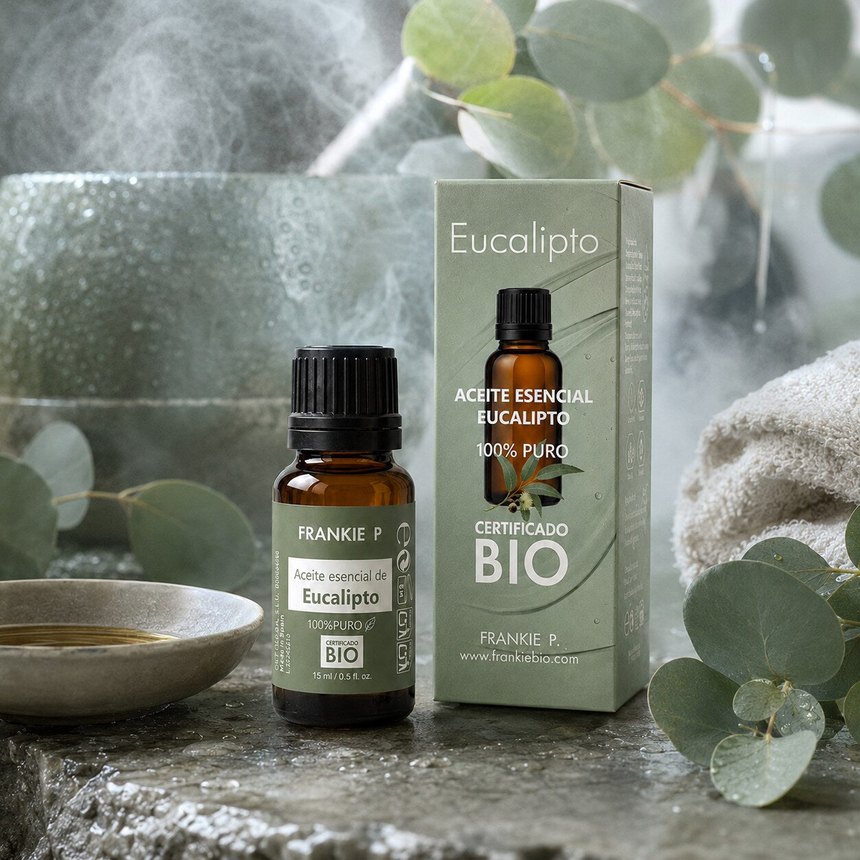 Aceite esencial de eucalipto BIO: usos cosméticos y dilución: producto FRANKIE P en una escena botánica sensorial