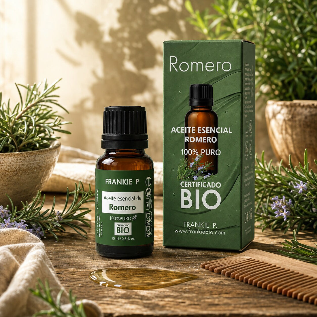 Aceite esencial de romero BIO: ritual para cuero cabelludo: producto FRANKIE P en una escena botánica sensorial